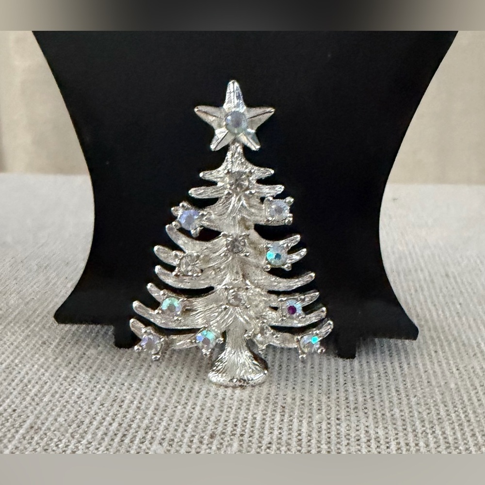 Silver Christmas Tree Brooch with Sparkling Rhinestones